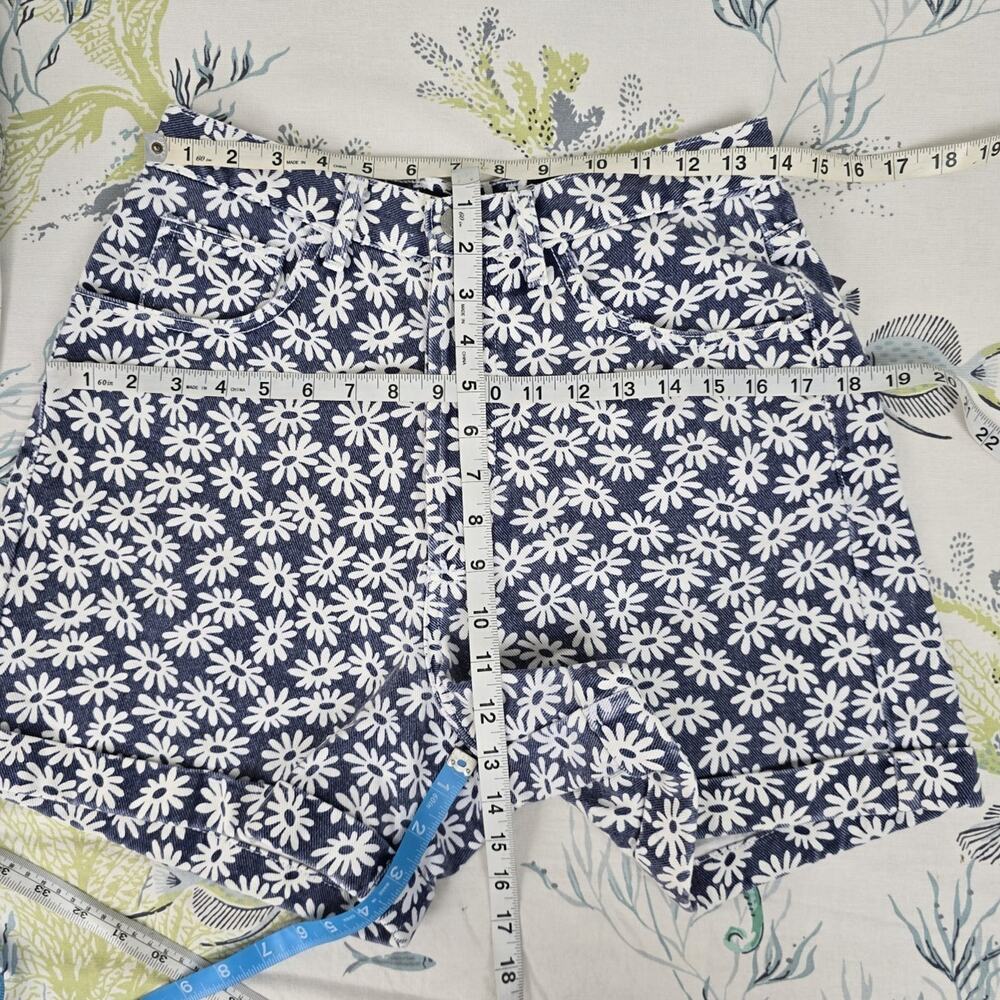 80s GUESS Georges Marciano Daisies High Rise Denim Jean Shorts Vest Set USA - Picture 9 of 13